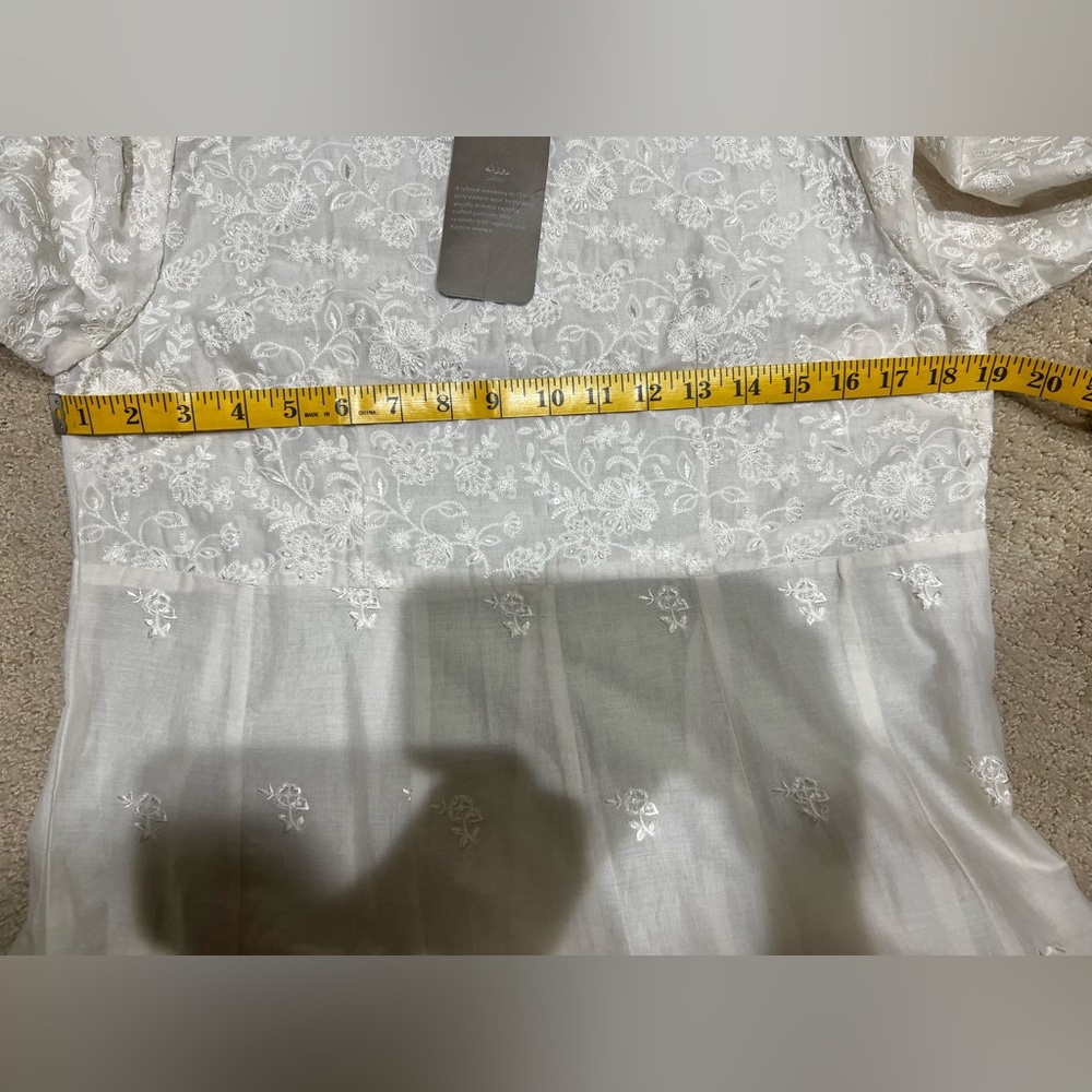Elegant White Ethnc brand Pakistani Indian dress - Picture 7 of 9